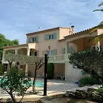 Avec Piscine Et Jardin * *