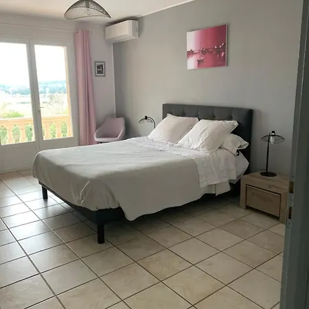 Avec Piscine Et Jardin * * * Sommières